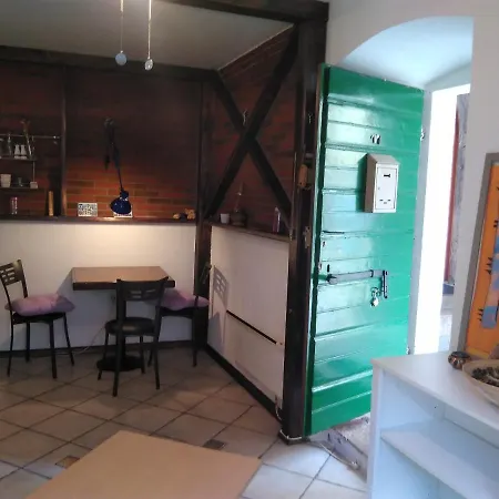 Rustic Authentic Place In Center *